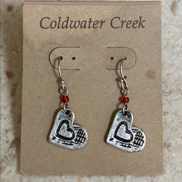Coldwater Creek Jewelry - 🎄Coldwater Creek Dangling Silver Tone Heart Earrings NWT